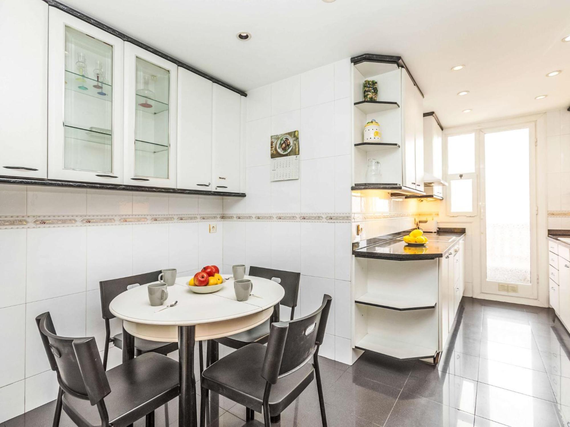 Apartment Sants-Les Corts Galileu By Interhome Barcelona Exteriér fotografie